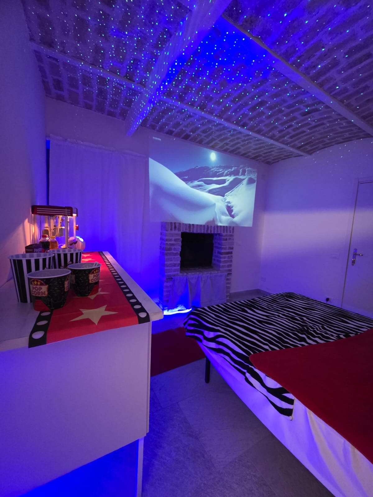 Mé Besito Movie Room